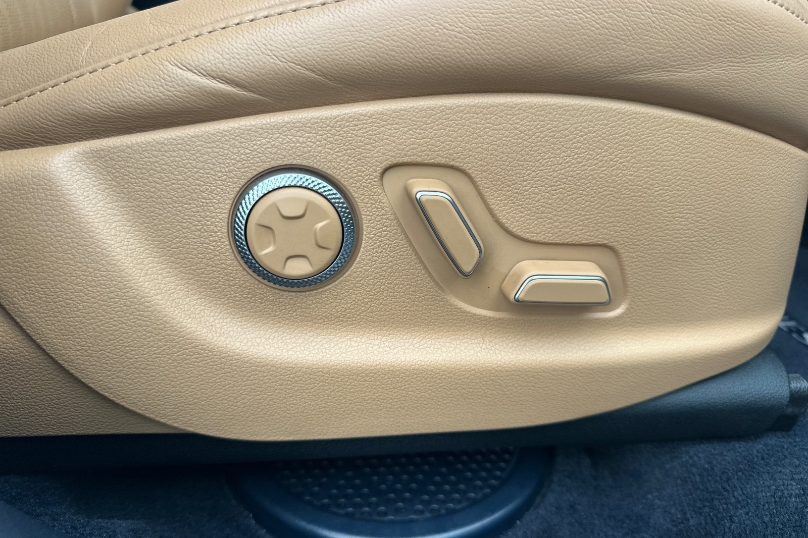 2023 Genesis GV80 2.5T