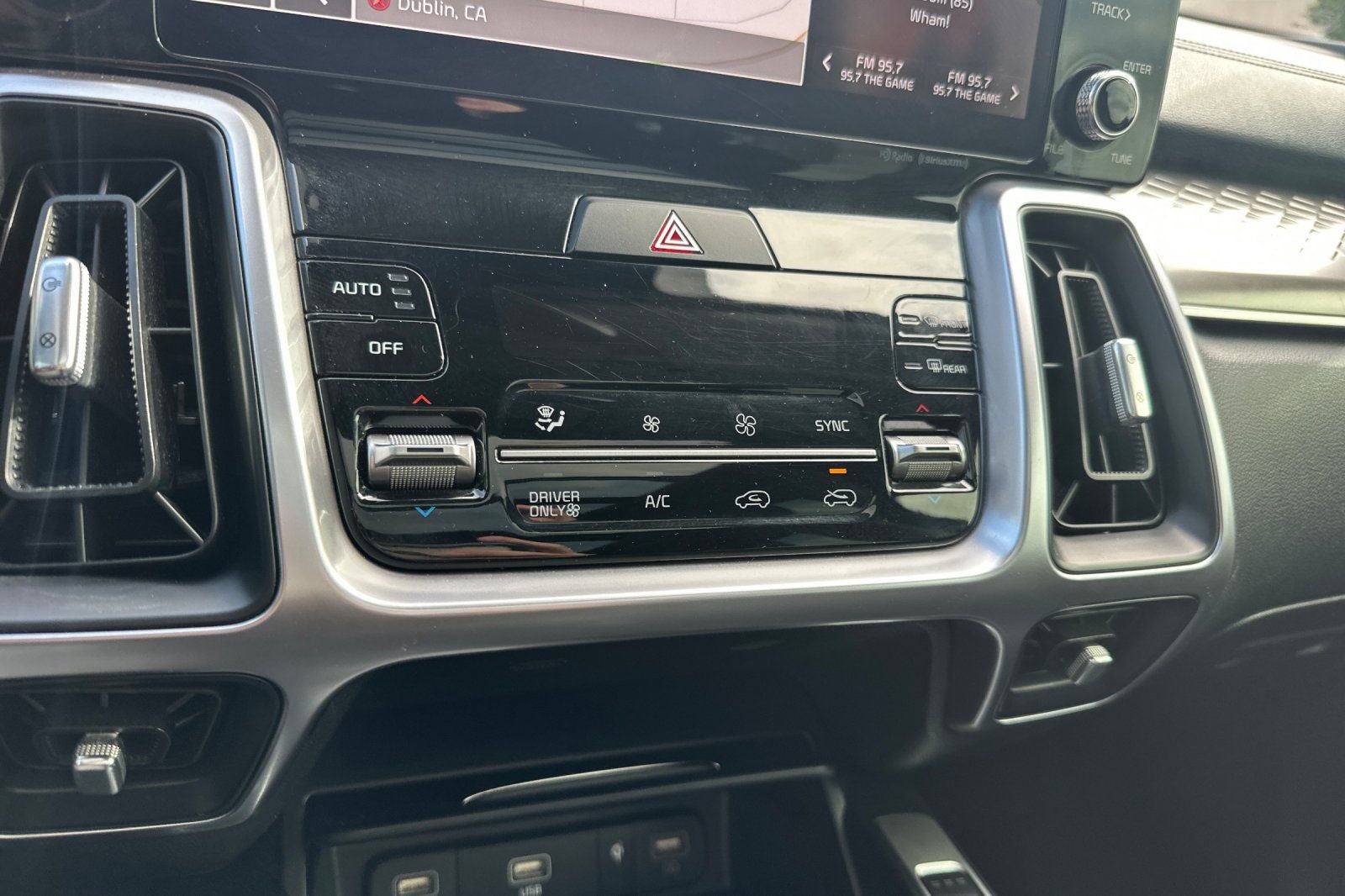 2024 Kia Sorento Hybrid EX