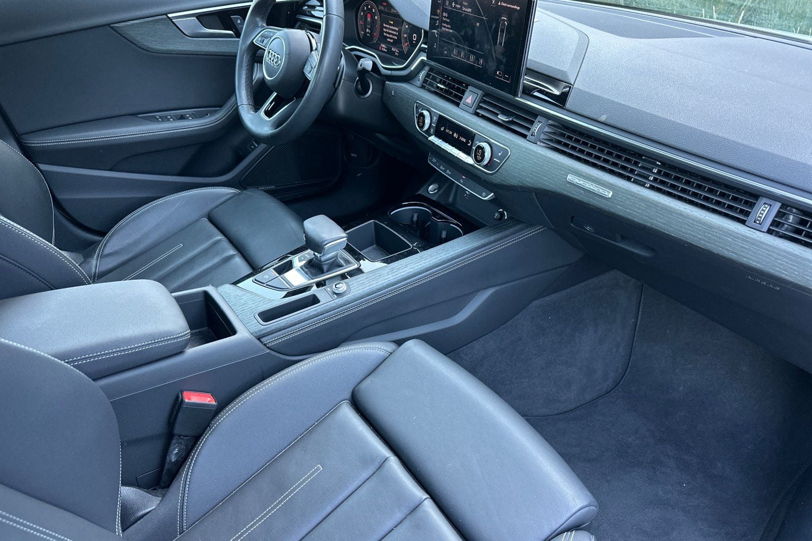2022 Audi A4 45 S line Premium Plus quattro