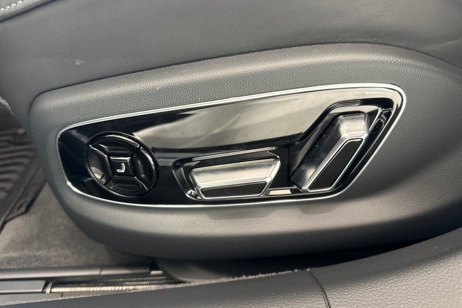 2023 Audi S8 4.0T quattro