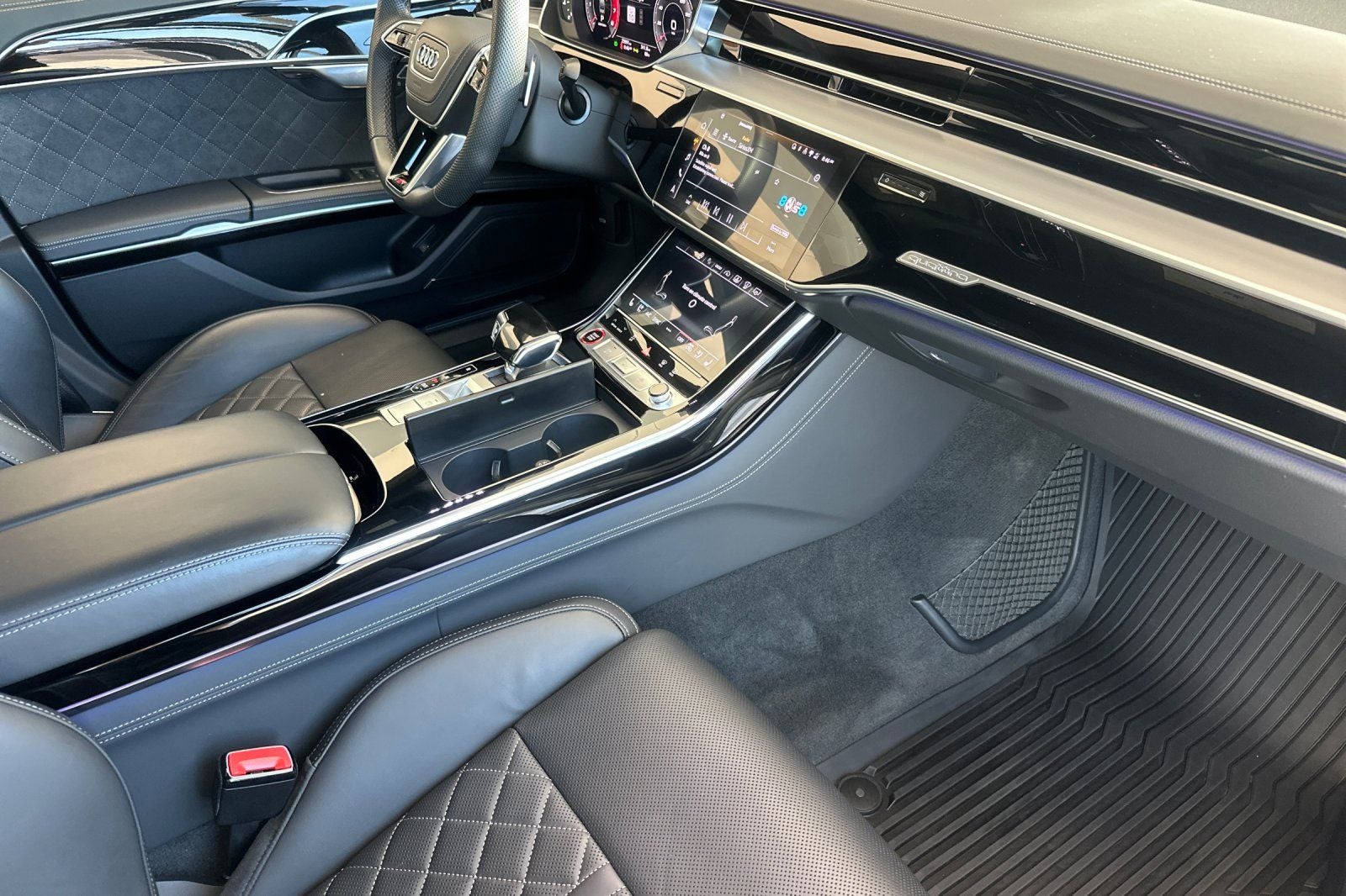 2023 Audi S8 4.0T quattro