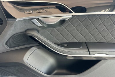 2023 Audi S8 4.0T quattro
