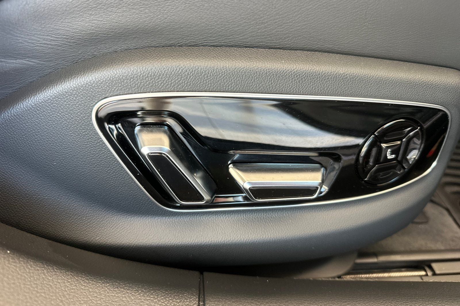 2023 Audi S8 4.0T quattro