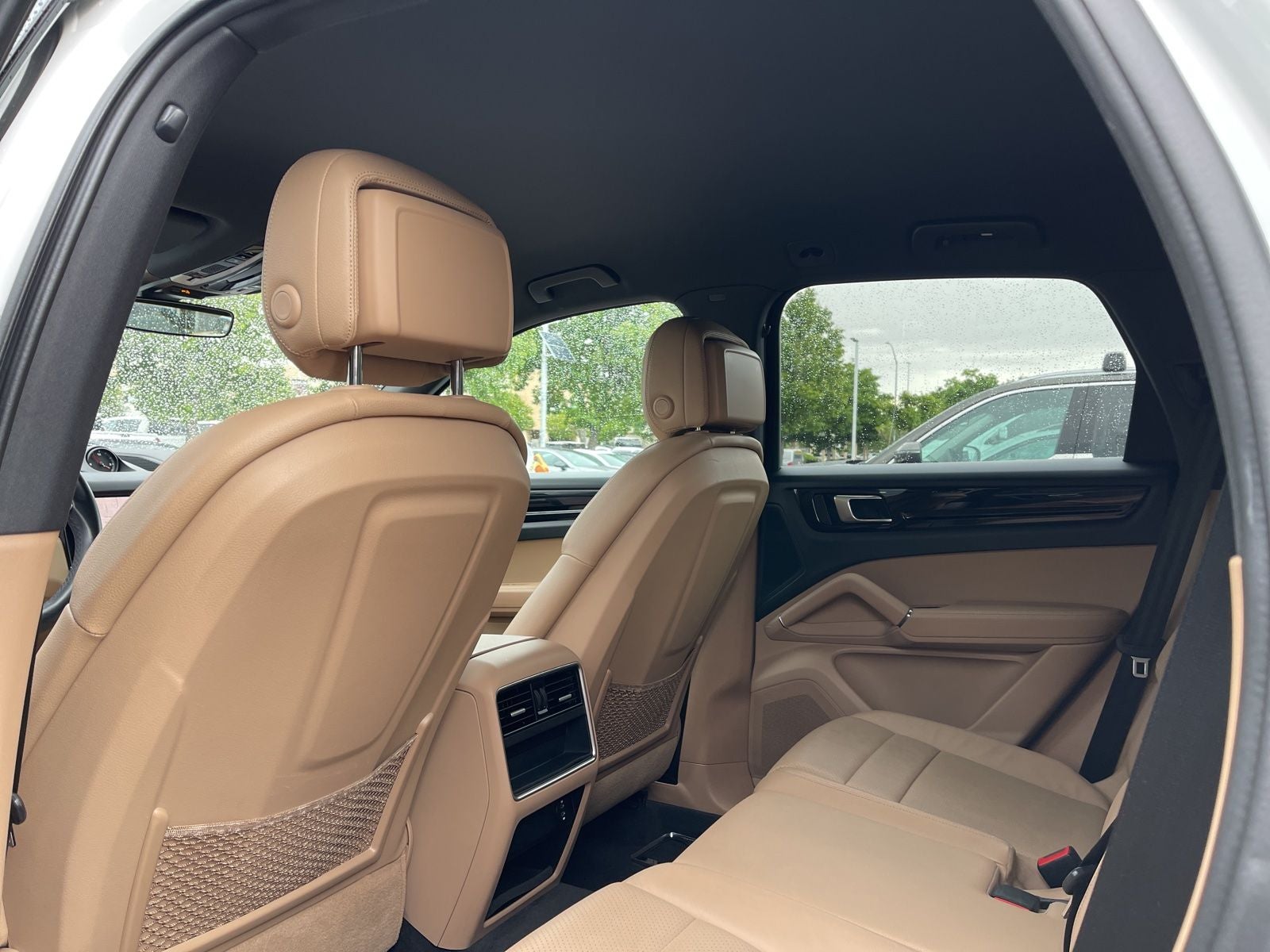 2023 Porsche Cayenne Base