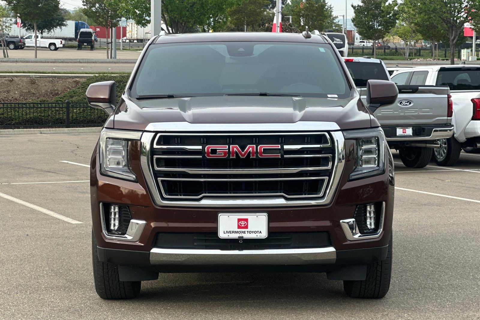 2023 GMC Yukon SLT
