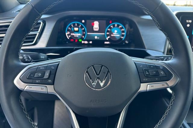 2024 Volkswagen Atlas Cross Sport 2.0T SE w/Technology