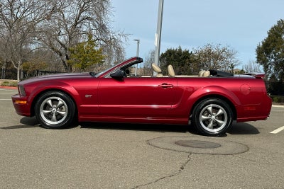 2005 Ford Mustang GT Premium