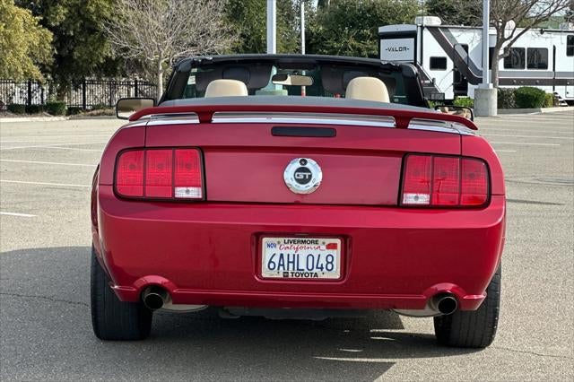 2005 Ford Mustang GT Premium