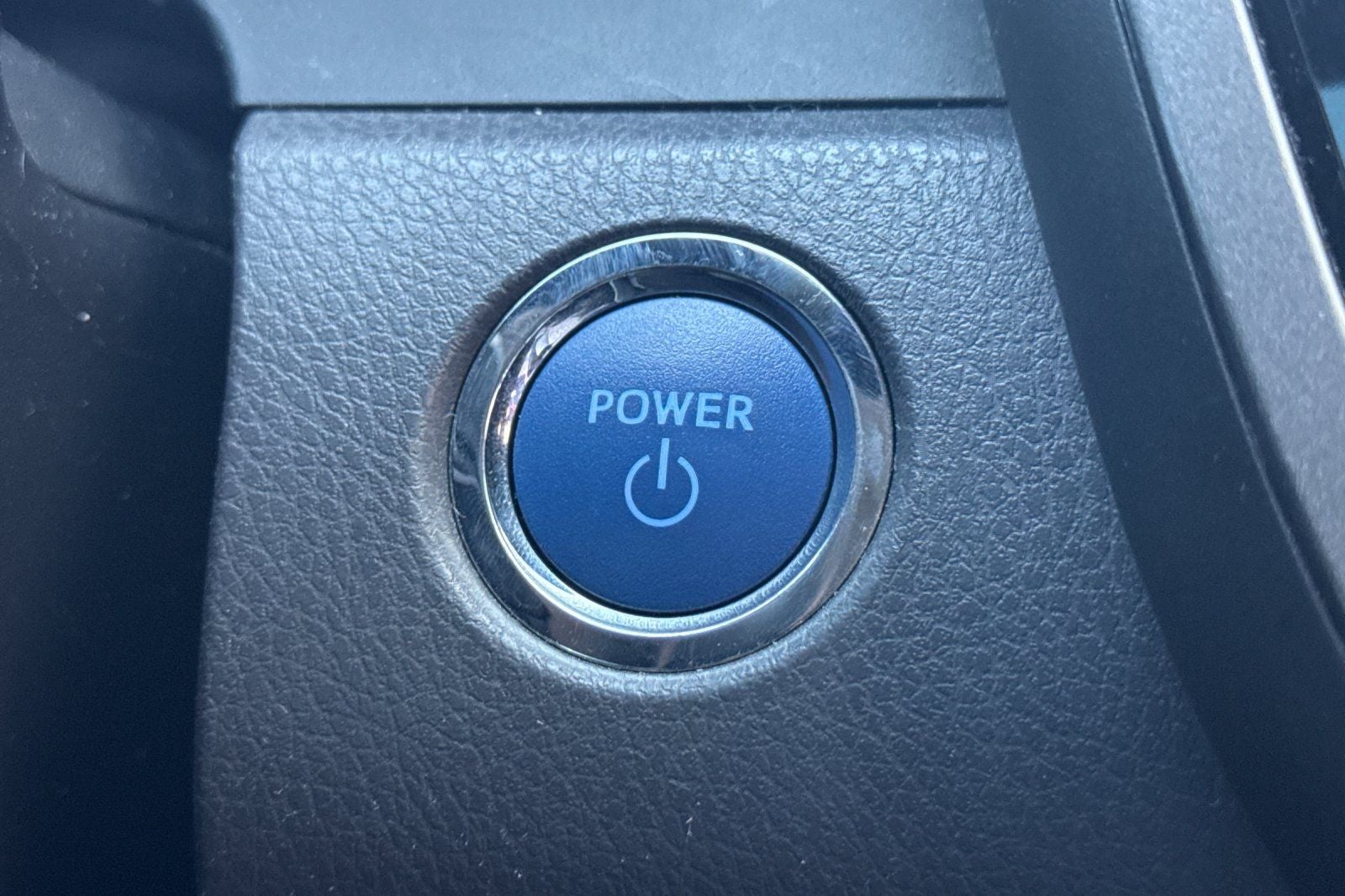 2021 Toyota Camry Hybrid SE