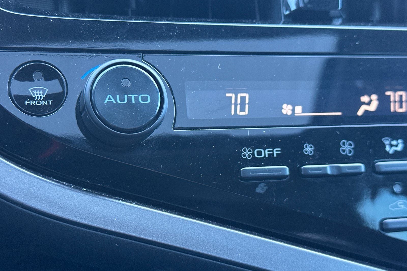 2023 Toyota Camry Hybrid SE