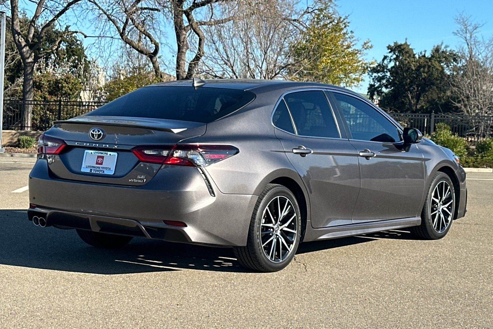 2023 Toyota Camry Hybrid SE