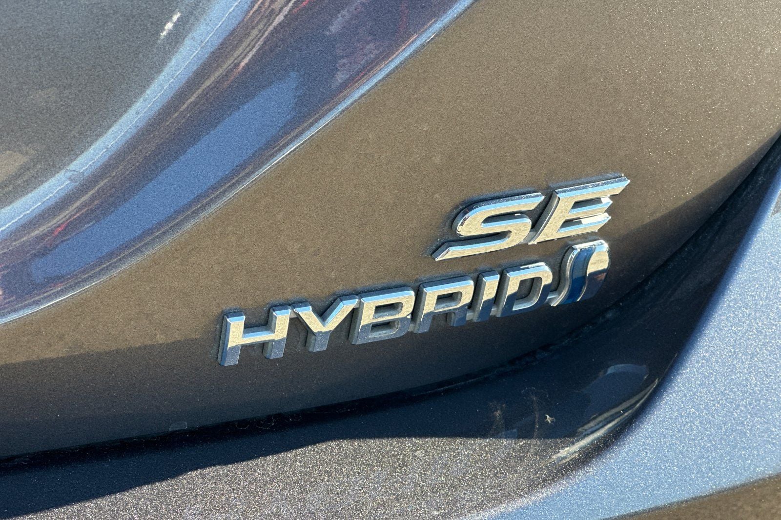 2023 Toyota Camry Hybrid SE