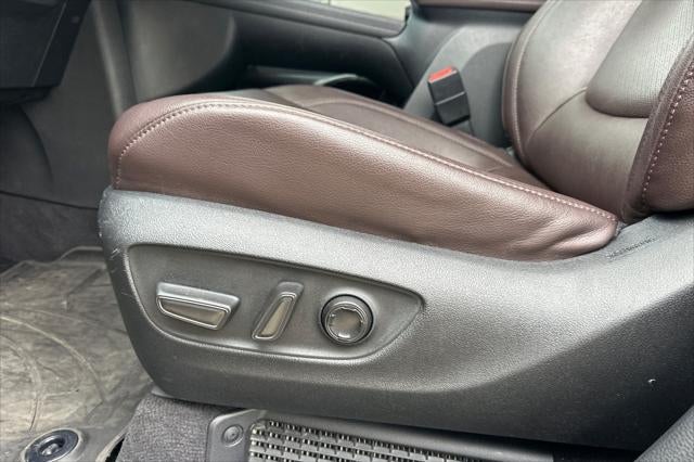 2023 Toyota Sienna Platinum 7 Passenger