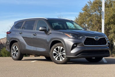 2023 Toyota Highlander Hybrid XLE
