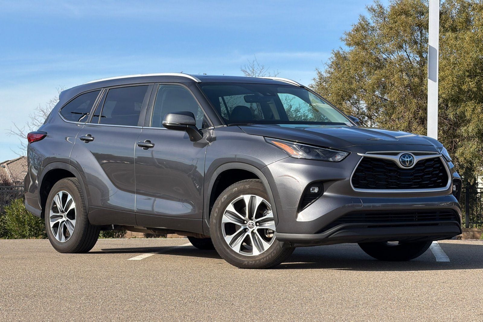 2023 Toyota Highlander Hybrid XLE