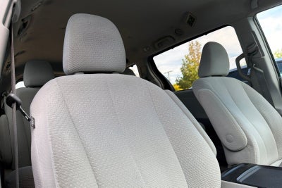 2014 Toyota Sienna LE 8 Passenger