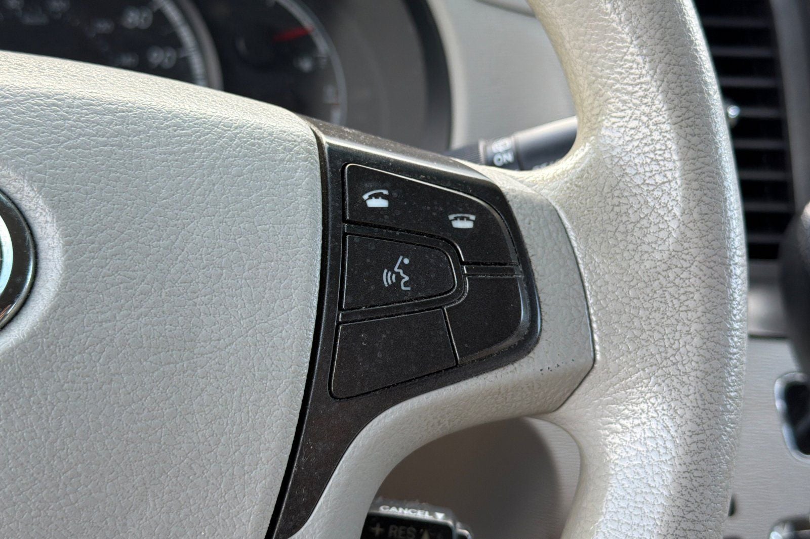 2014 Toyota Sienna LE 8 Passenger