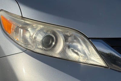 2014 Toyota Sienna LE 8 Passenger