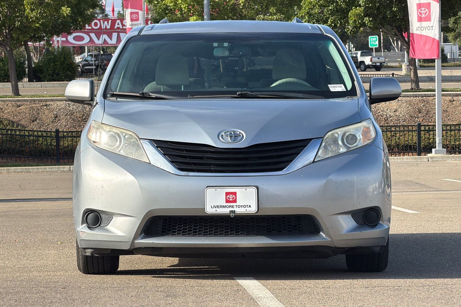 2014 Toyota Sienna LE 8 Passenger