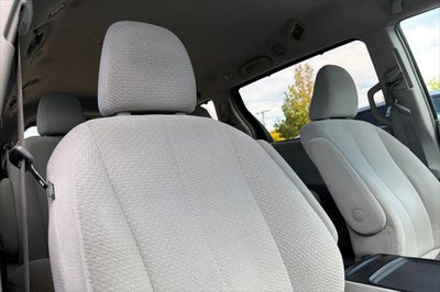 2014 Toyota Sienna LE 8 Passenger