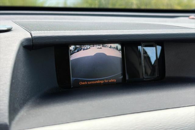 2014 Toyota Sienna LE 8 Passenger