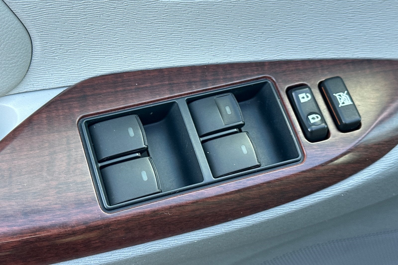 2013 Toyota Sienna XLE 8 Passenger