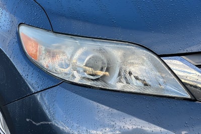 2013 Toyota Sienna XLE 8 Passenger