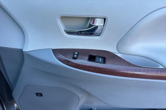 2013 Toyota Sienna XLE 8 Passenger