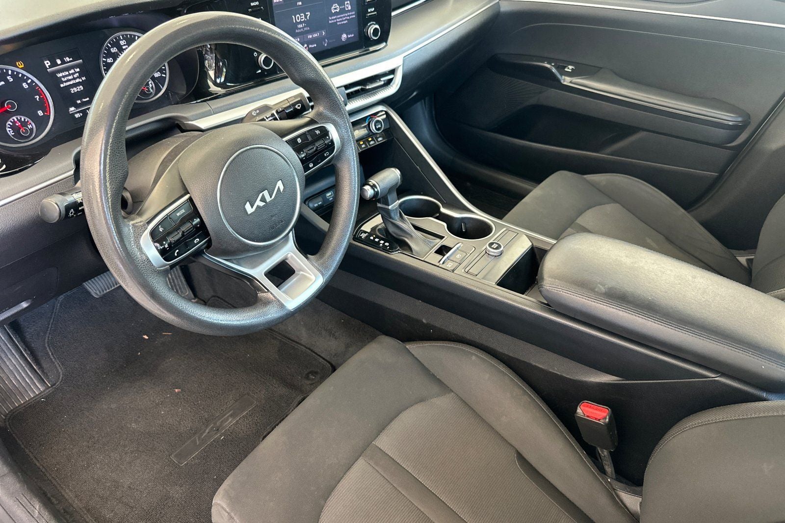 2022 Kia K5 LXS