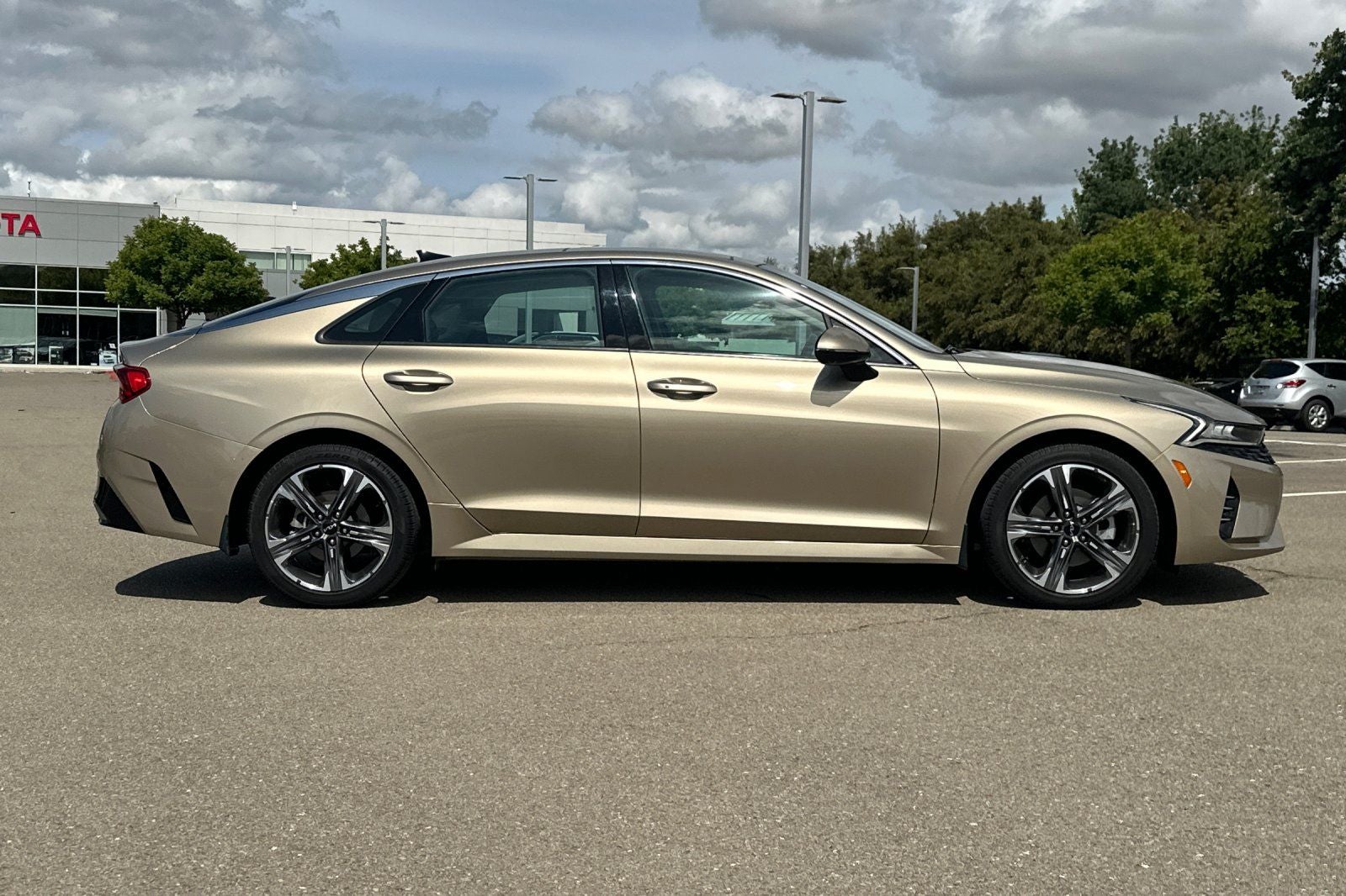 2022 Kia K5 EX