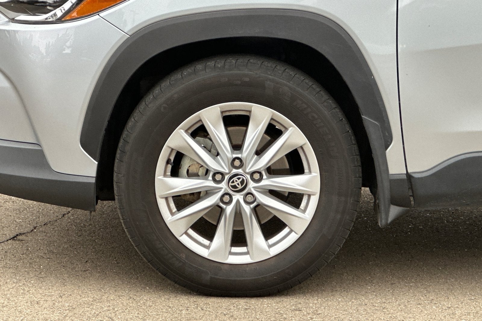2023 Toyota Corolla Cross LE