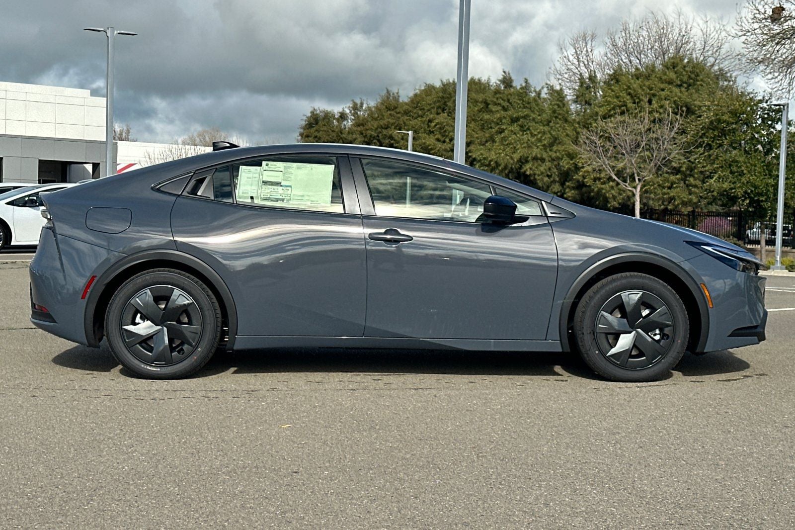 2026 Toyota Prius Plug-In Hybrid SE