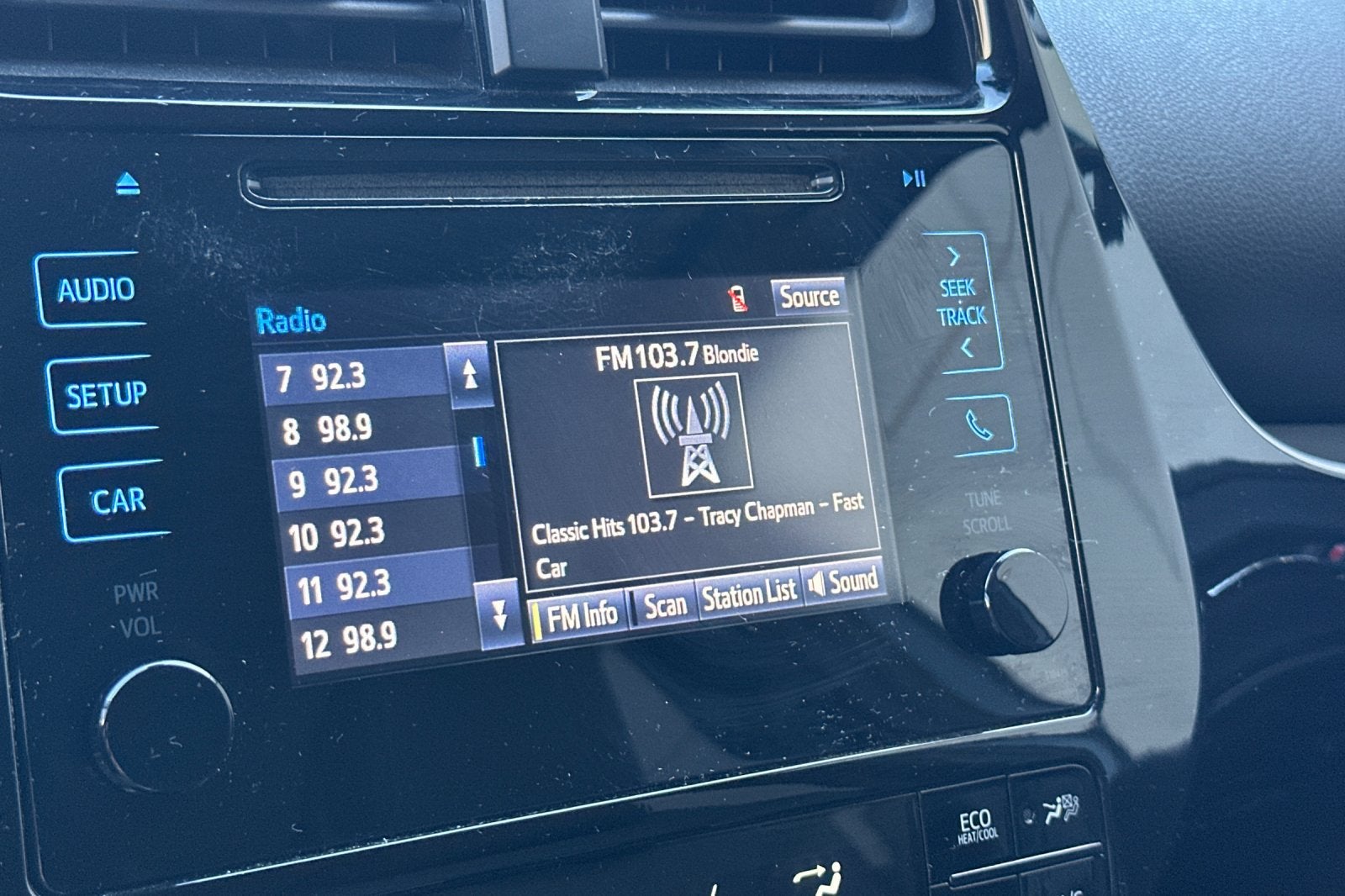 2019 Toyota Prius XLE