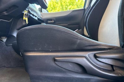 2012 Toyota Yaris LE
