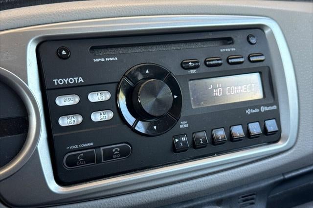 2012 Toyota Yaris LE