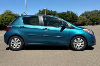 2012 Toyota Yaris LE