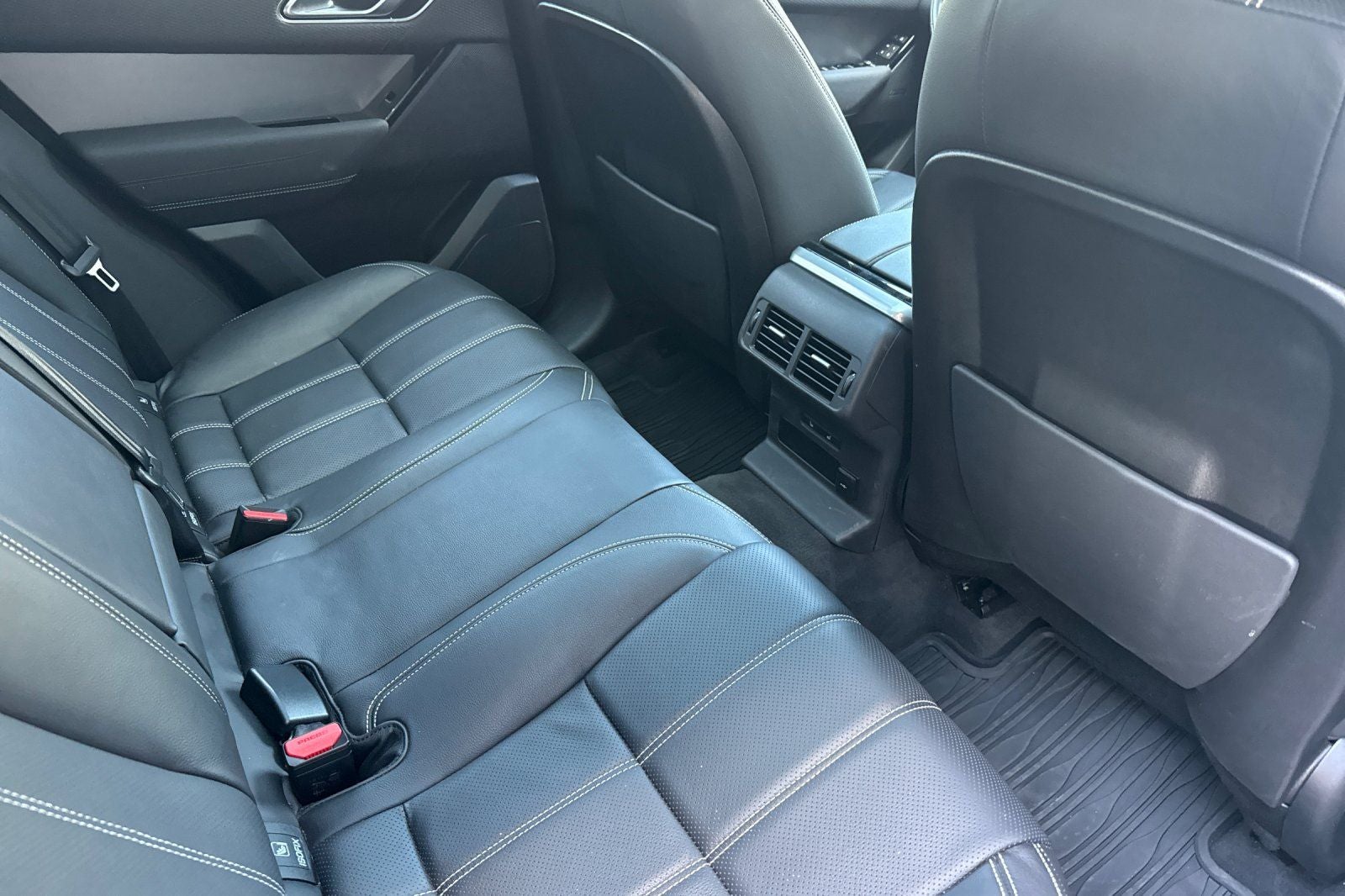 2022 Land Rover Range Rover Velar P250 R-Dynamic S