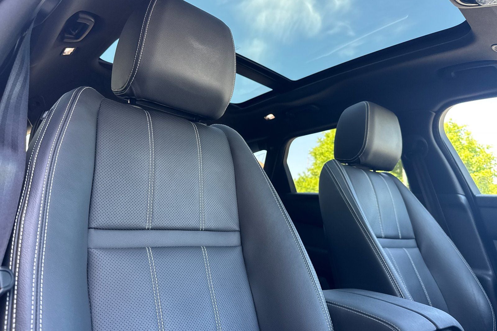 2022 Land Rover Range Rover Velar P250 R-Dynamic S