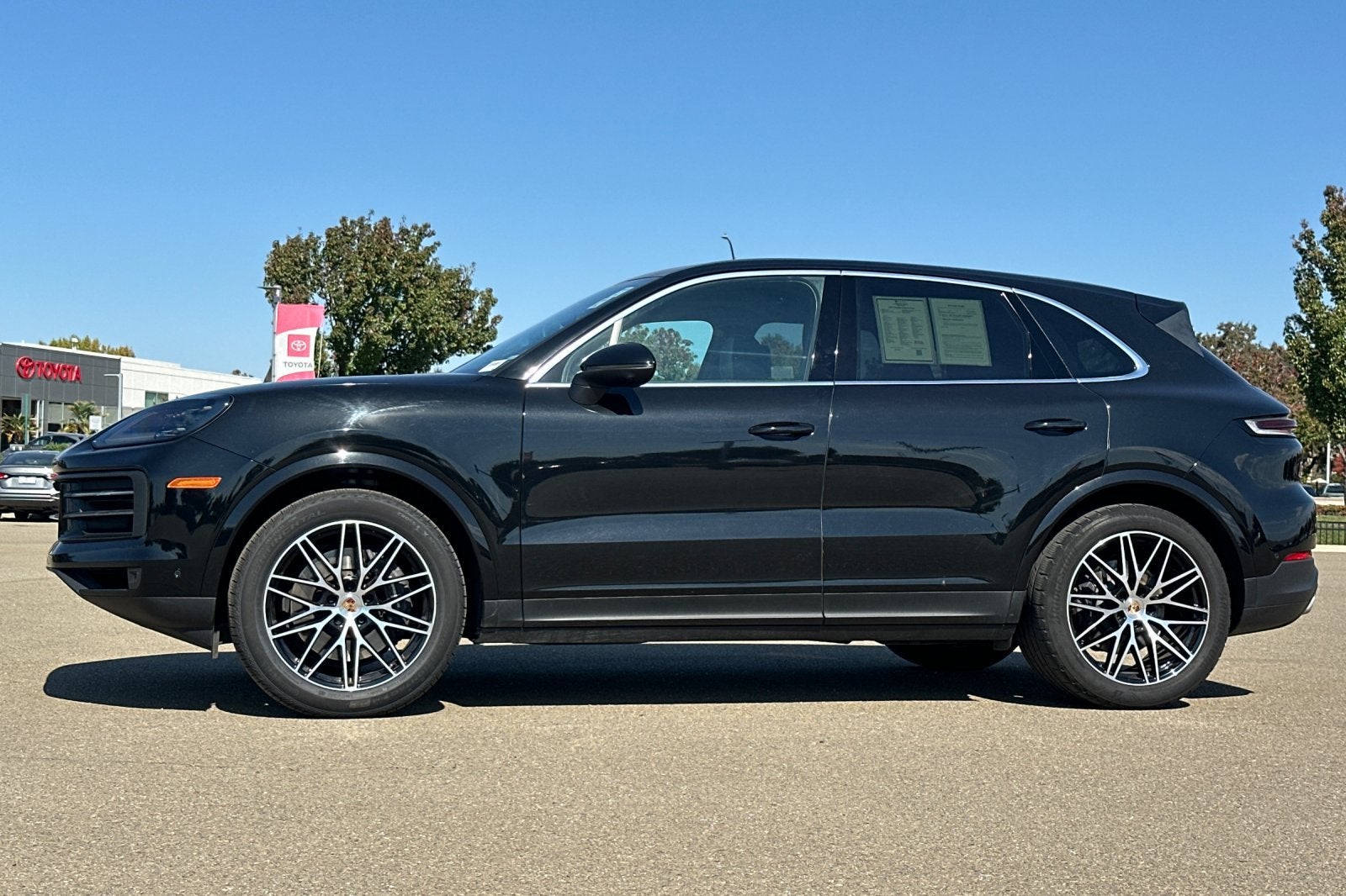 2025 Porsche Cayenne Base