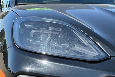 2025 Porsche Cayenne Base