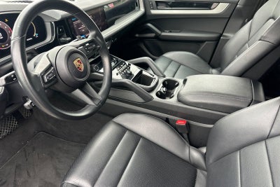 2024 Porsche Cayenne Base