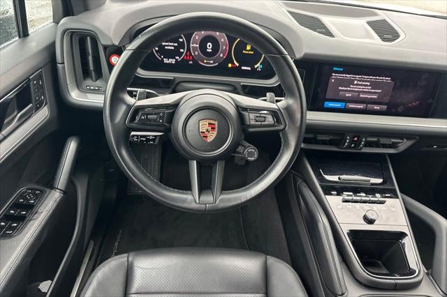 2024 Porsche Cayenne Base