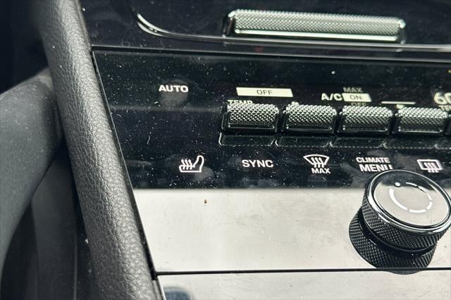 2024 Porsche Cayenne Base