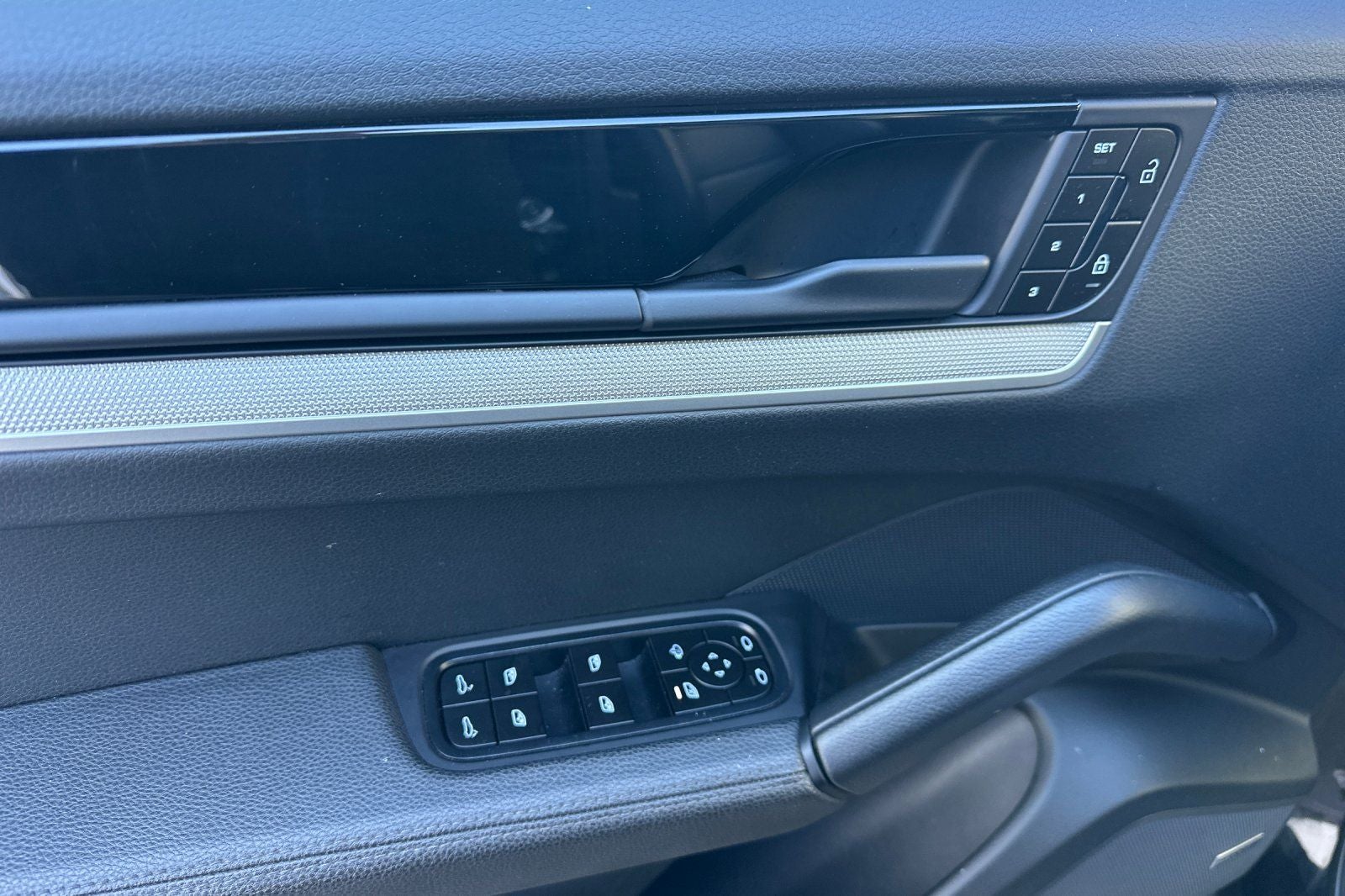 2024 Porsche Cayenne Base