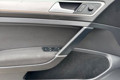 2016 Volkswagen e-Golf SE