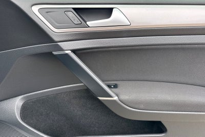 2016 Volkswagen e-Golf SE