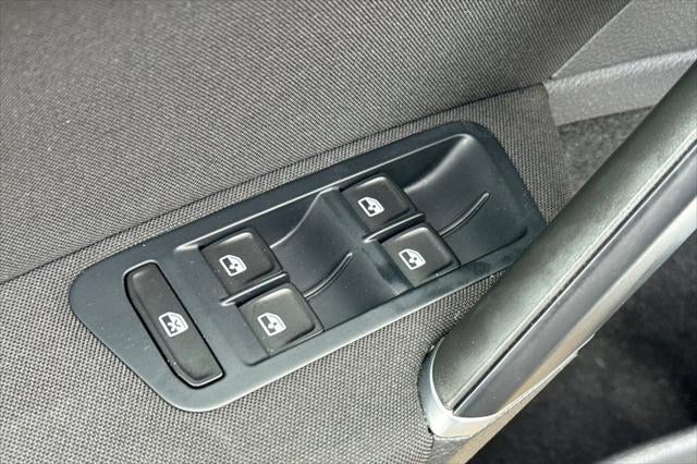 2016 Volkswagen e-Golf SE