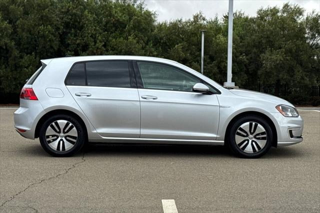 2016 Volkswagen e-Golf SE