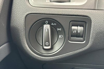 2016 Volkswagen e-Golf SE