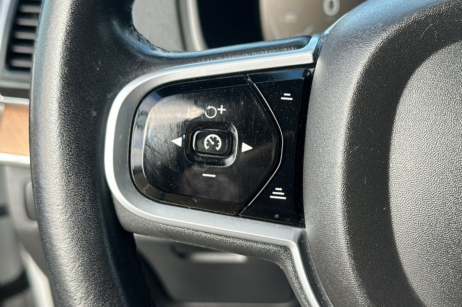2018 Volvo XC90 T6 Inscription